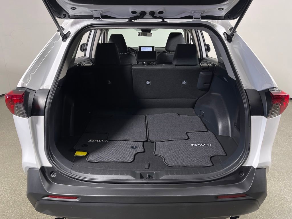 Certified 2025 Toyota RAV4 LE image 10