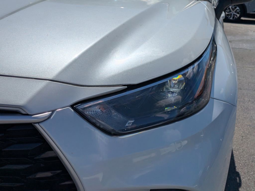 Used 2022 Toyota Highlander XLE image 9