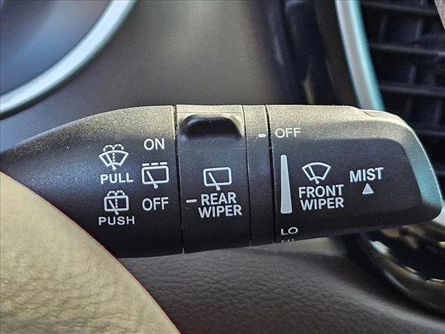 Used 2019 Chrysler Pacifica Touring Plus w/ Tire & Wheel Group image 17