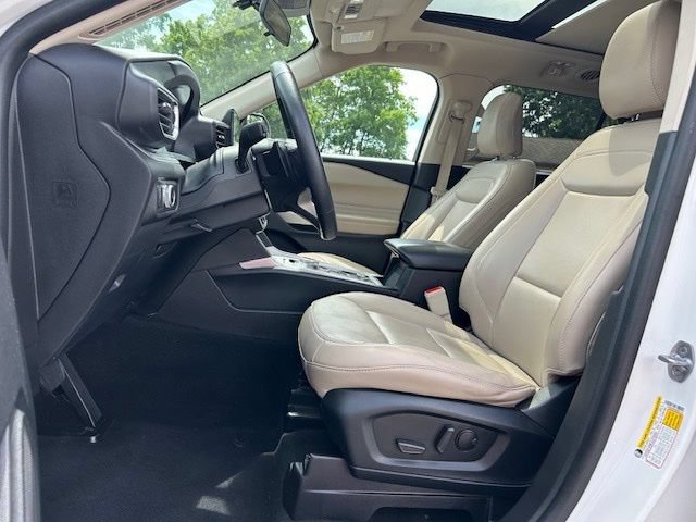 Used 2021 Ford Explorer XLT w/ Equipment Group 202A AWD/4WD image 11