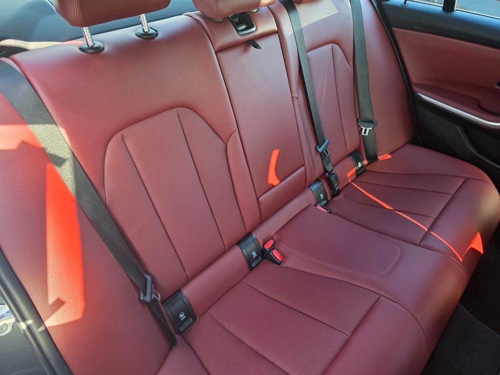 Certified 2022 BMW 330i Sedan w/ Premium Package 2 image 27