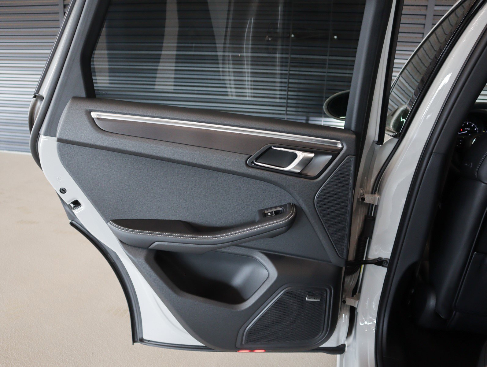 New 2026 Porsche Macan GTS image 27