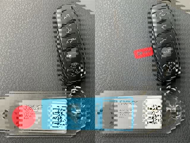 Used 2025 Toyota Camry SE image 27