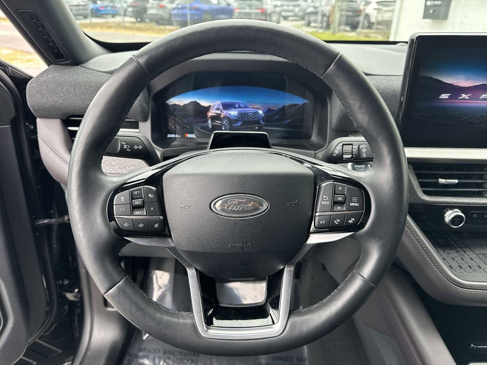 Used 2025 Ford Explorer Platinum RWD image 24