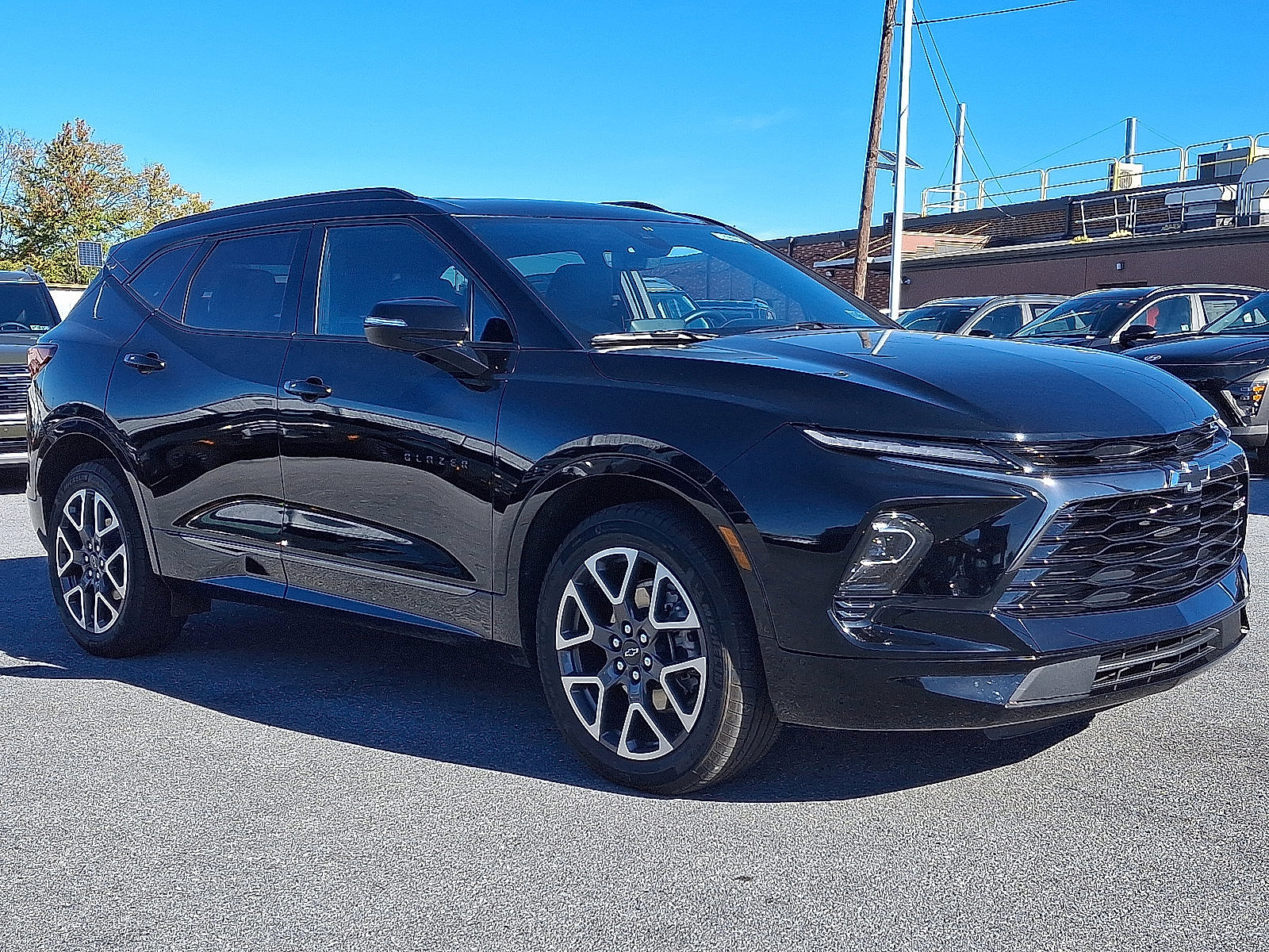 Certified 2025 Chevrolet Blazer RS w/ Driver Confidence II Package image 3