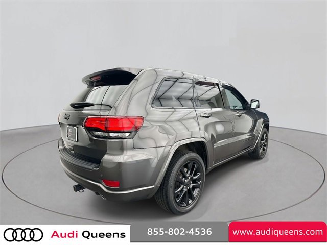 Used 2019 Jeep Grand Cherokee Altitude image 4