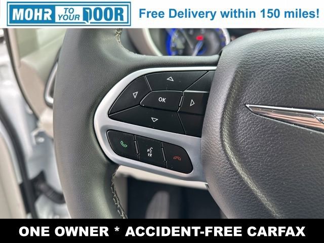 Used 2024 Chrysler Pacifica Touring-L image 13