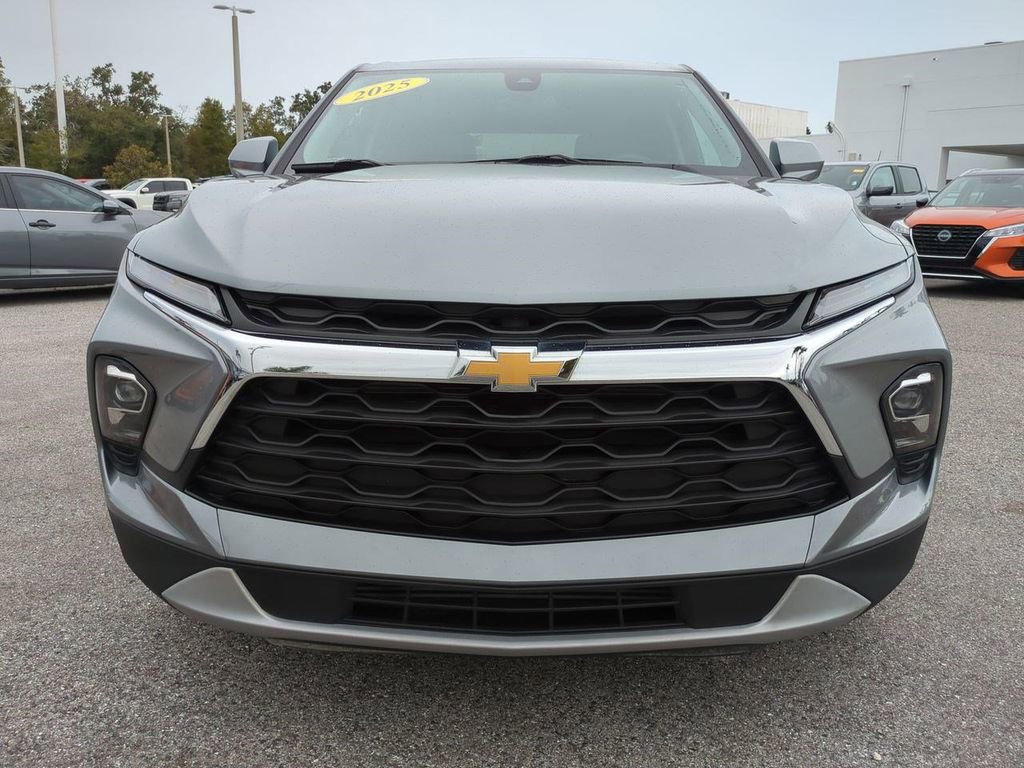 Used 2025 Chevrolet Blazer LT image 9