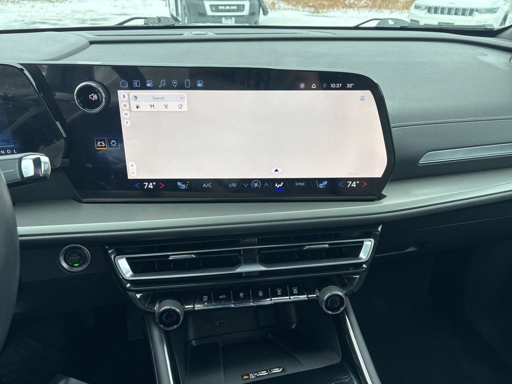 Used 2024 Chevrolet Traverse LT w/ Trailering Package image 19