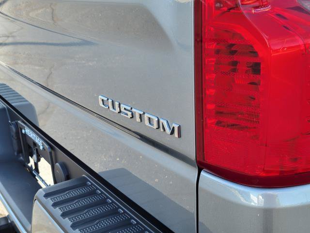 Used 2023 Chevrolet Silverado 1500 Custom AWD/4WD image 25