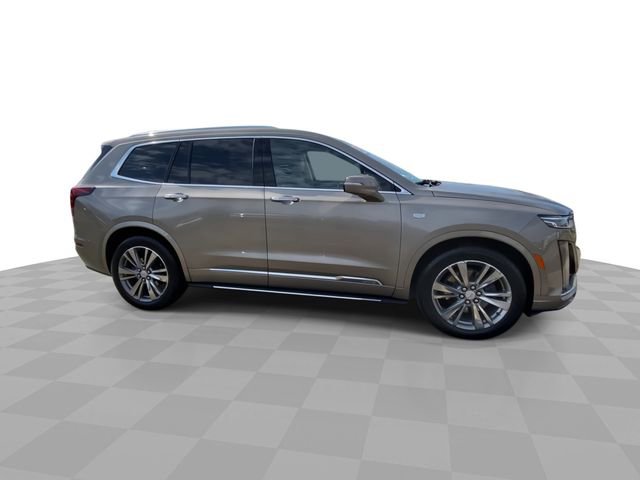Used 2022 Cadillac XT6 Premium Luxury w/ Technology Package FWD image 3