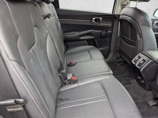 Used 2022 Kia Sorento S FWD image 29