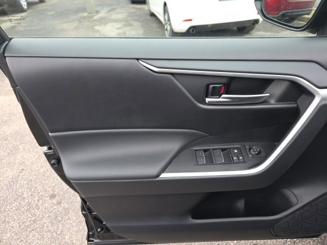 New 2025 Toyota RAV4 XLE image 14