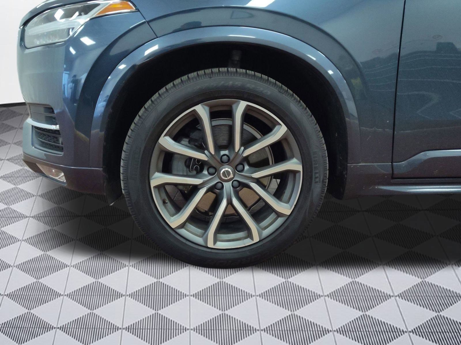 Used 2019 Volvo XC90 T6 Momentum w/ Protection Package Premier image 18