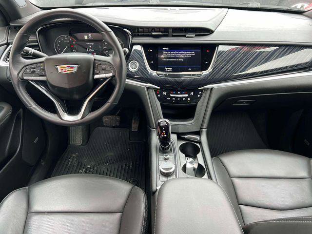 Used 2024 Cadillac XT6 Premium Luxury image 11
