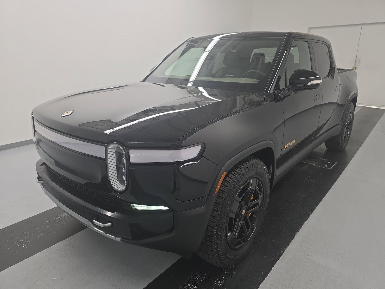 Used 2023 Rivian R1T Adventure