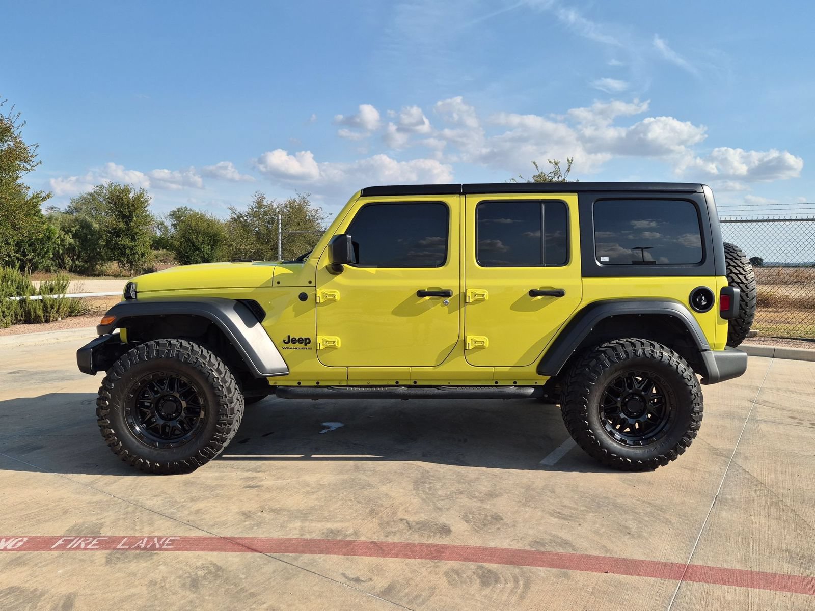 Used 2023 Jeep Wrangler Unlimited Sport AWD/4WD image 6