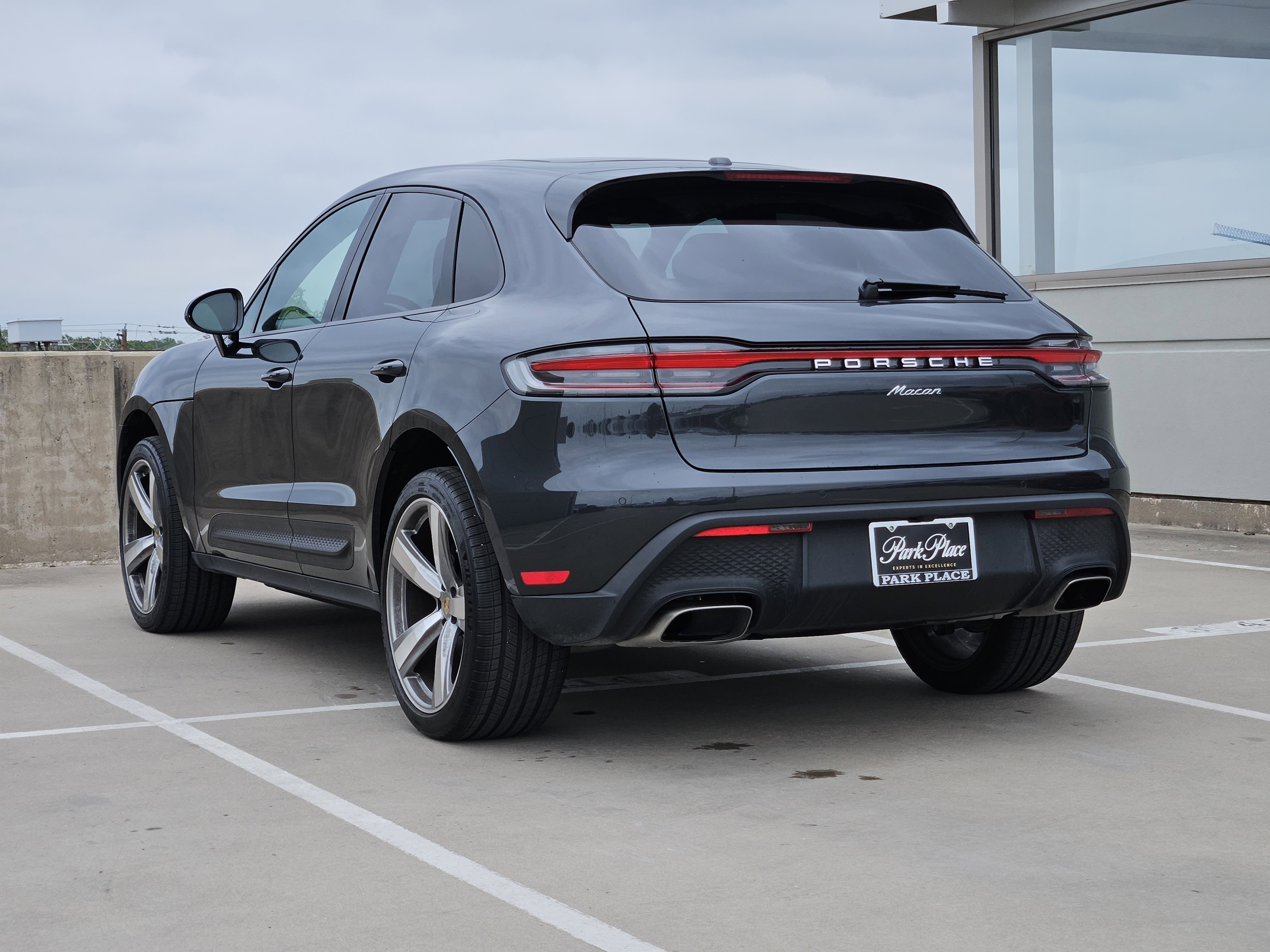 Certified 2026 Porsche Macan image 3