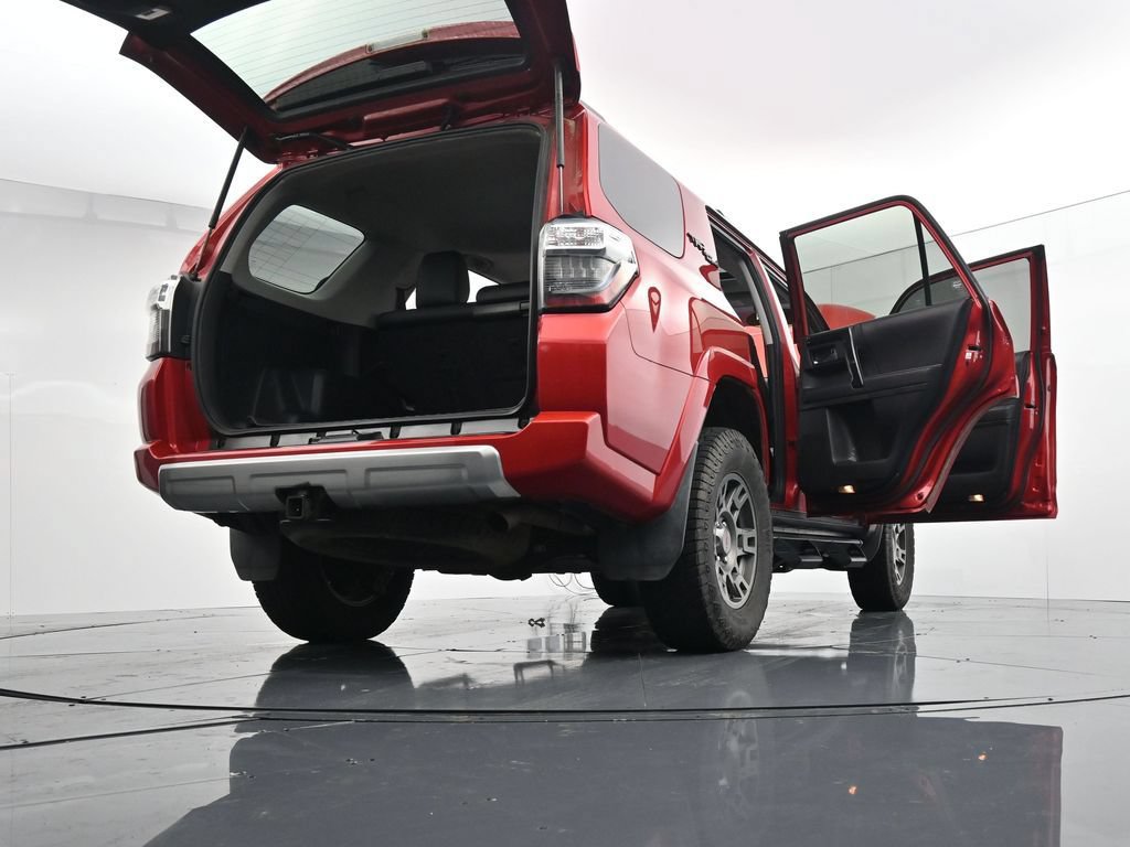 Used 2020 Toyota 4Runner TRD Off-Road Premium w/ Moonroof Package AWD/4WD image 41