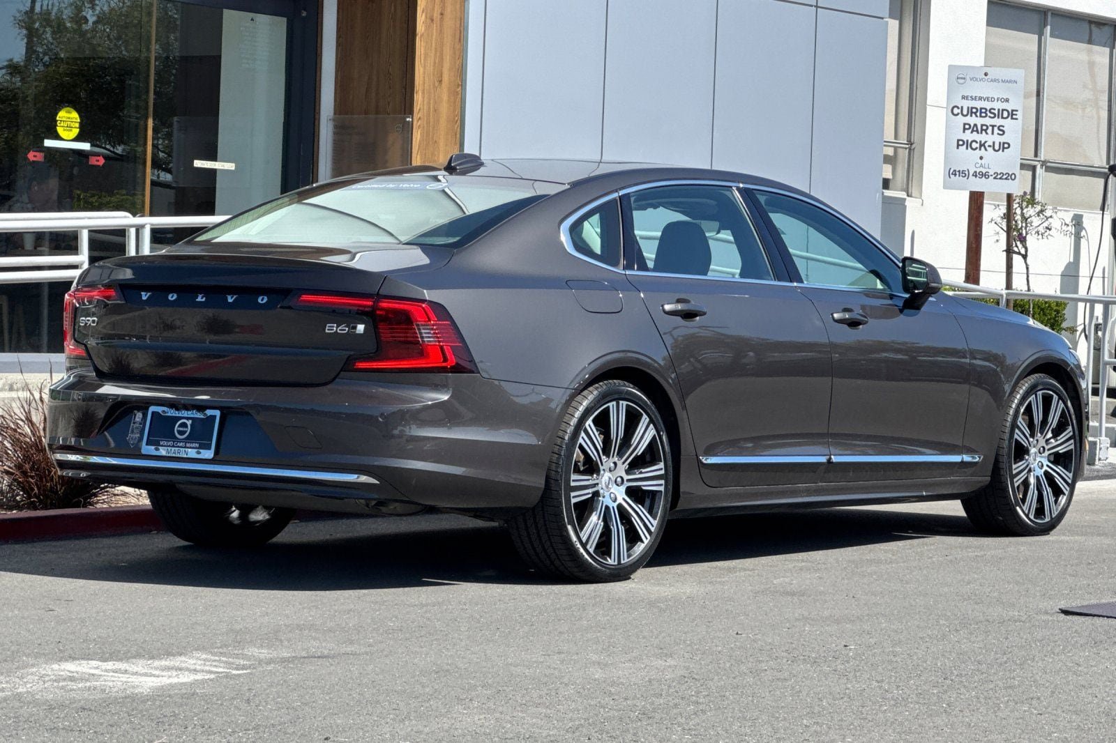 Certified 2023 Volvo S90 B6 Plus w/ Protection Package Premier AWD/4WD image 2