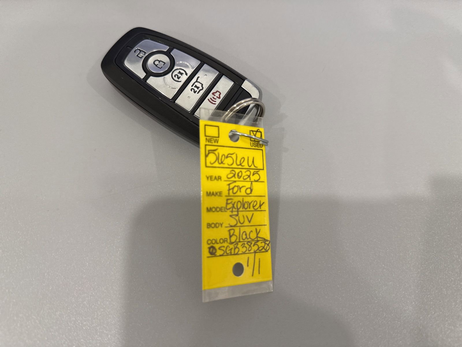 Used 2025 Ford Explorer ST-Line w/ ST-Line Street Pack image 29