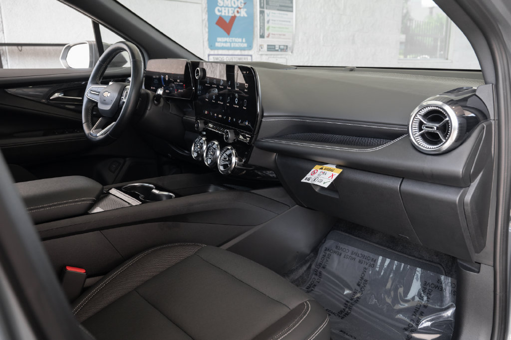 Used 2024 Chevrolet Blazer EV LT AWD/4WD image 40