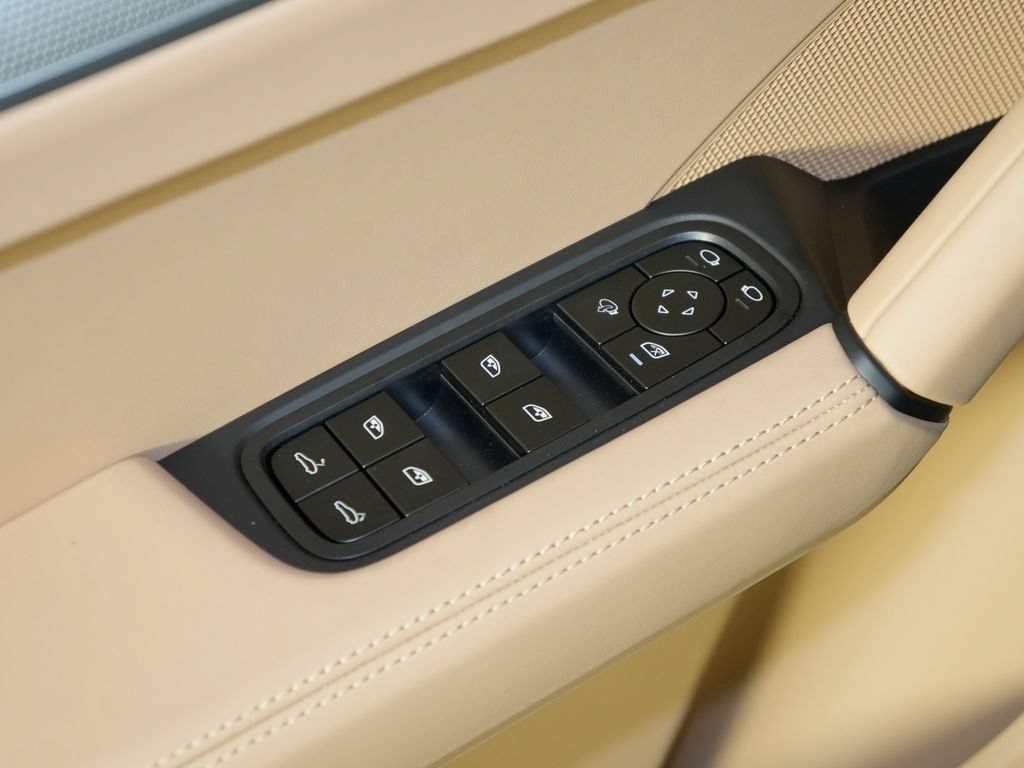 New 2026 Porsche Cayenne AWD/4WD image 16