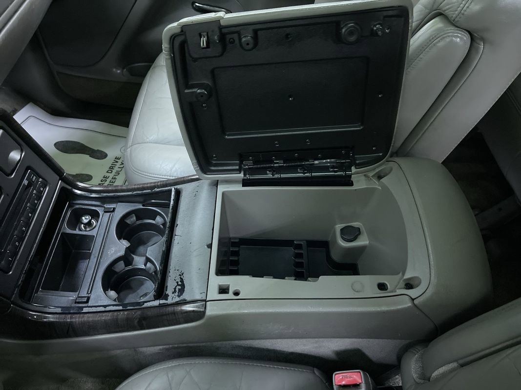 Used 2003 GMC Yukon Denali image 25