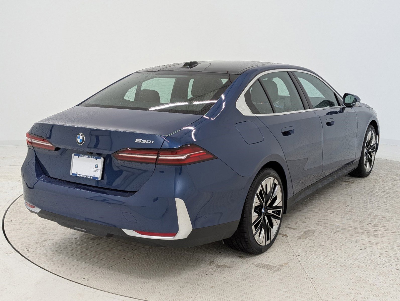 New 2025 BMW 530i w/ Premium Package image 8