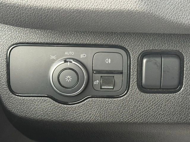 Used 2022 Mercedes-Benz Sprinter 4500 w/ Parking Package image 45