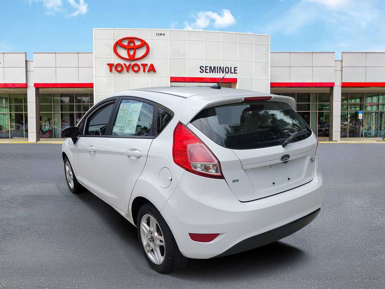 Used 2018 Ford Fiesta SE FWD image 4