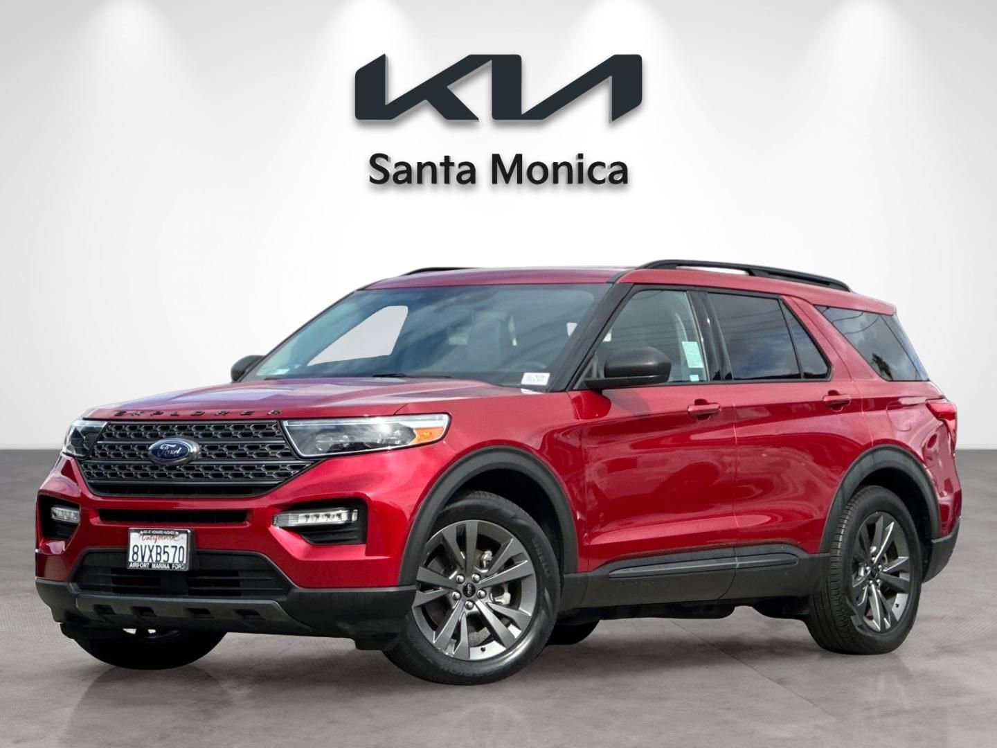 Used 2021 Ford Explorer XLT w/ Equipment Group 202A image 2