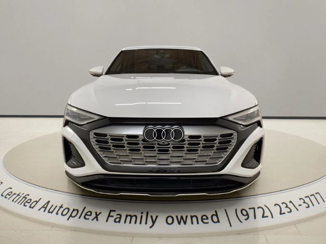 Used 2024 Audi Q8 e-tron Premium Plus w/ Premium Plus Package AWD/4WD image 8