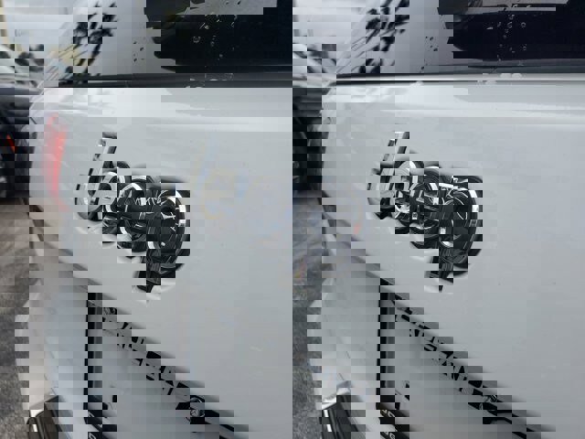 Used 2014 Jeep Grand Cherokee Summit w/ Trailer Tow Group IV image 11