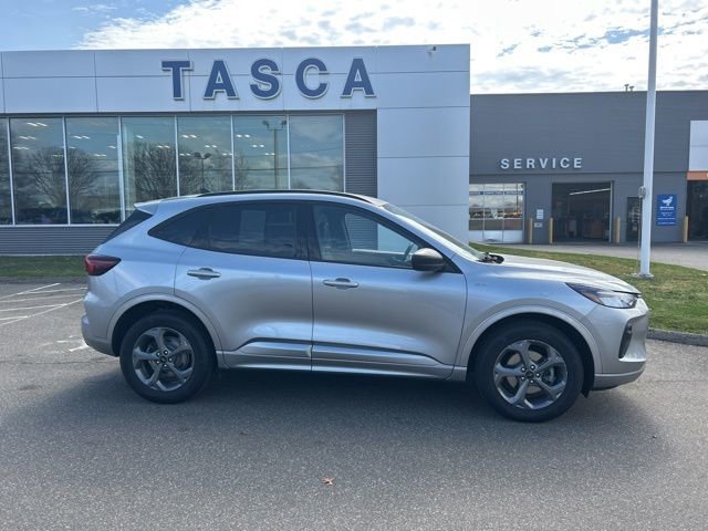 Used 2023 Ford Escape ST-Line w/ Tech Pack #1 AWD/4WD image 8