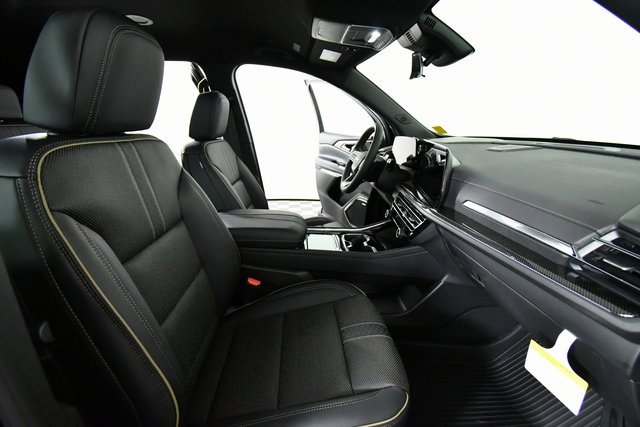 New 2026 Chevrolet Traverse High Country w/ LPO, Floor Liner Package image 23