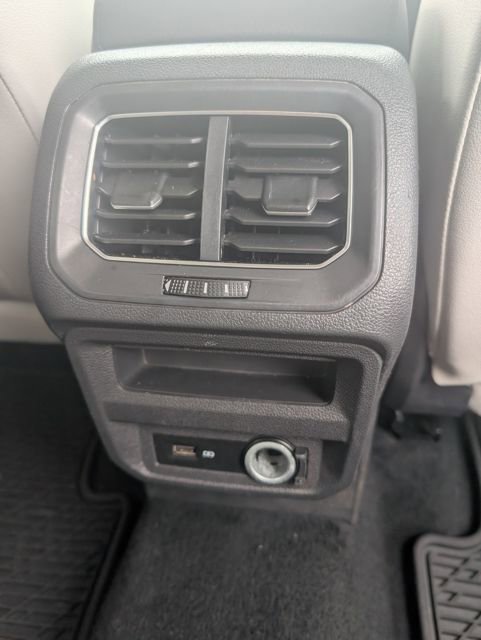 Used 2018 Volkswagen Tiguan SE w/ 3rd Row Seat Package image 35