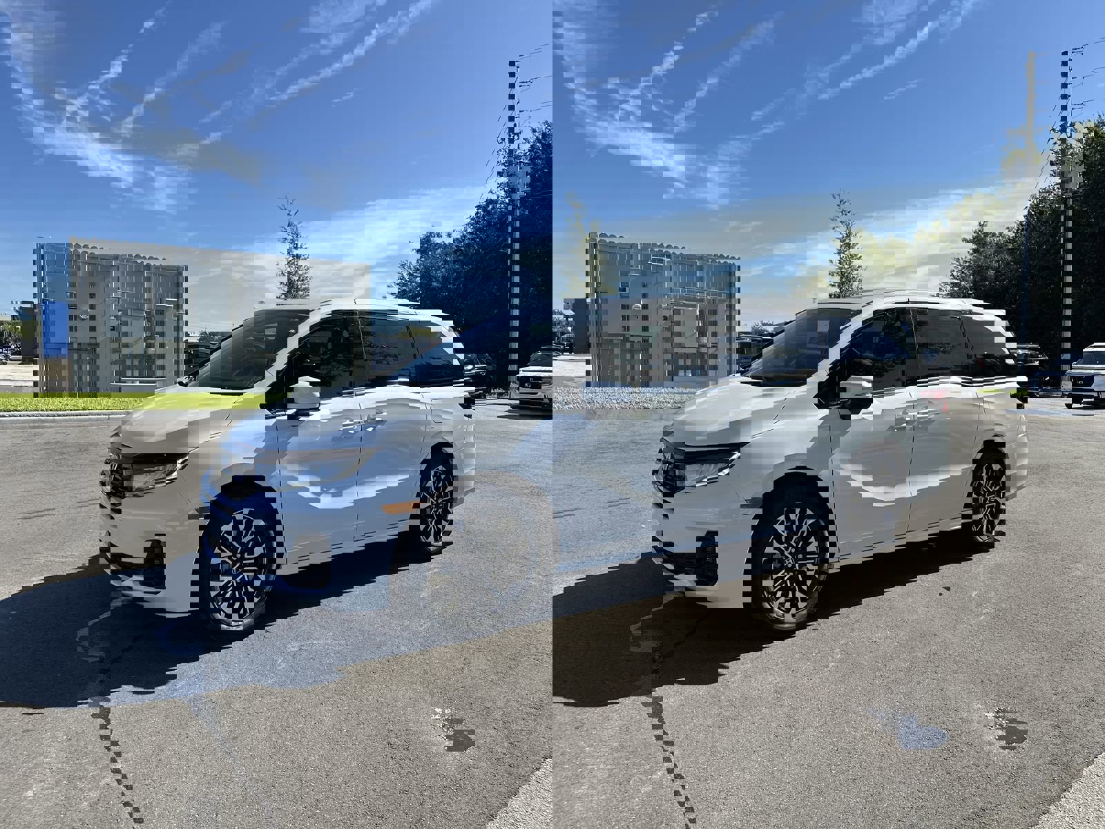 New 2026 Honda Odyssey Elite image 2