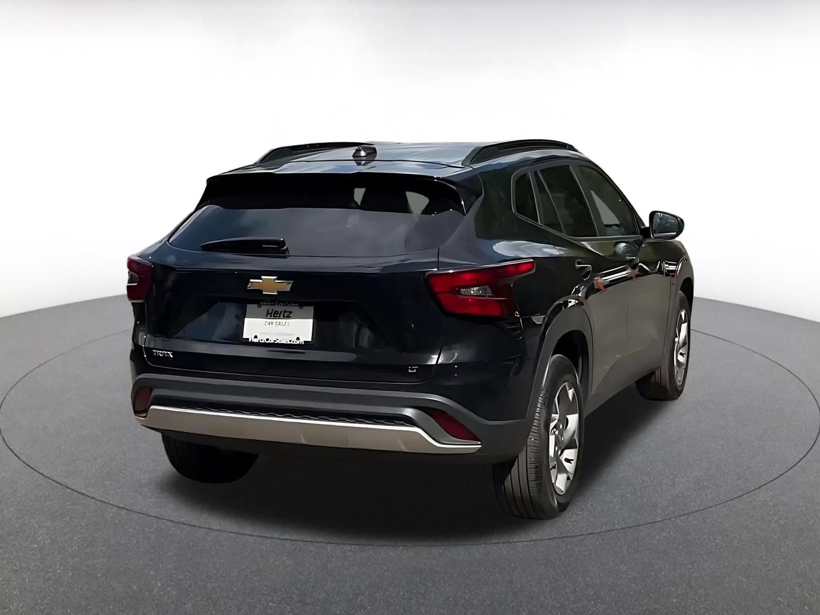 Used 2025 Chevrolet Trax LT image 14