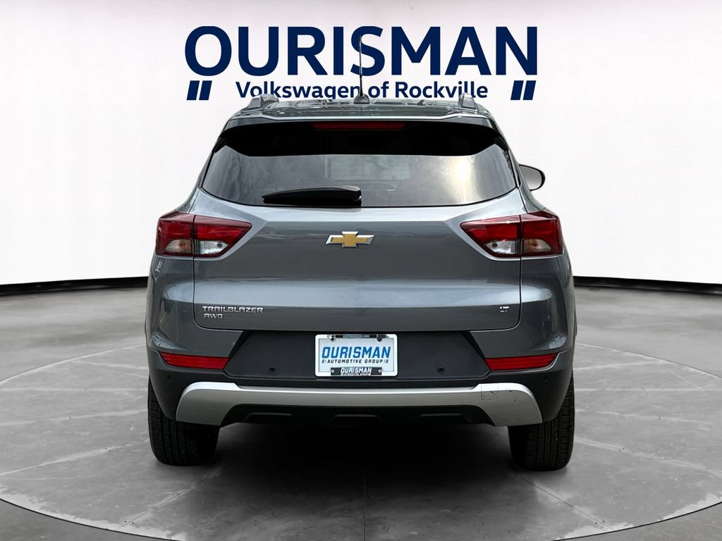Used 2021 Chevrolet TrailBlazer LT w/ Convenience Package AWD/4WD image 4