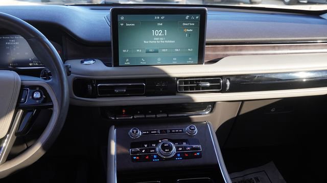 Used 2023 Lincoln Aviator Reserve w/ Equipment Group 201A image 17