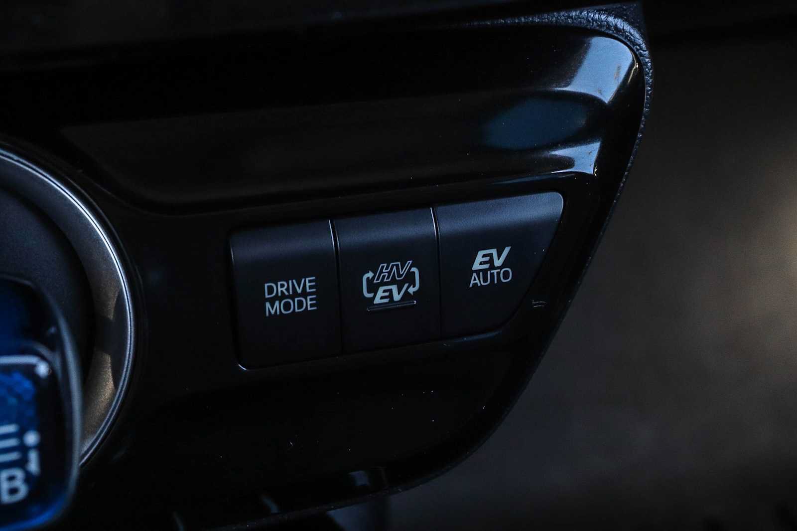 Used 2022 Toyota Prius Prime XLE FWD image 34