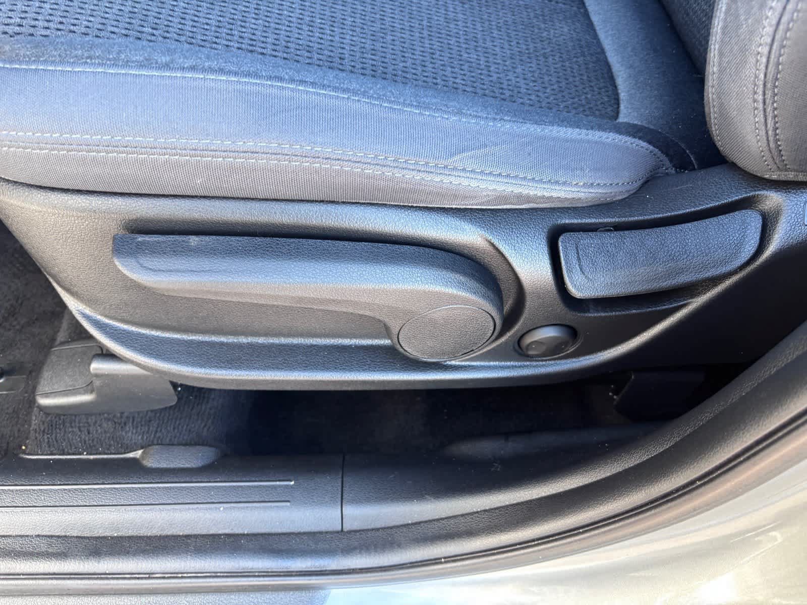 Used 2022 Hyundai Santa Fe SE AWD/4WD image 17