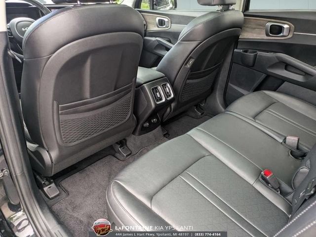Certified 2022 Kia Sorento S w/ Panoramic Sunroof Package AWD/4WD image 28