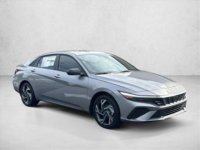 Used 2025 Hyundai Elantra SEL image 7