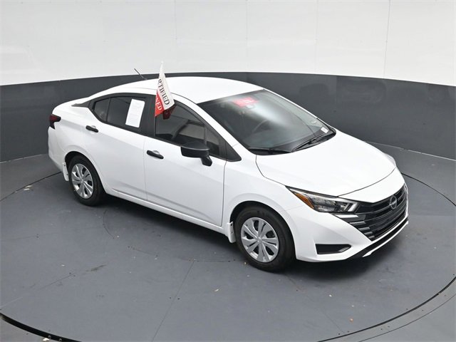 Used 2025 Nissan Versa S w/ Trunk Package image 39