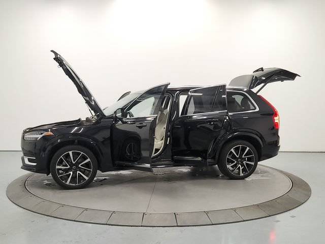 Used 2023 Volvo XC90 B6 Plus w/ Protection Package AWD/4WD image 12