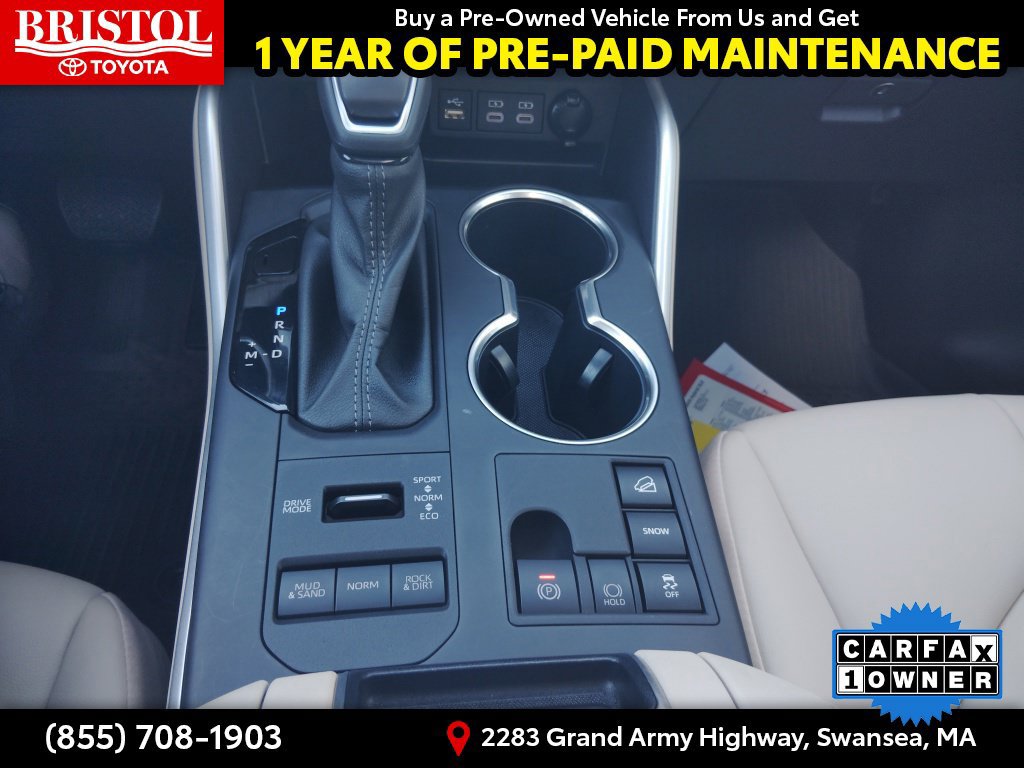 Used 2024 Toyota Highlander XLE AWD/4WD image 26