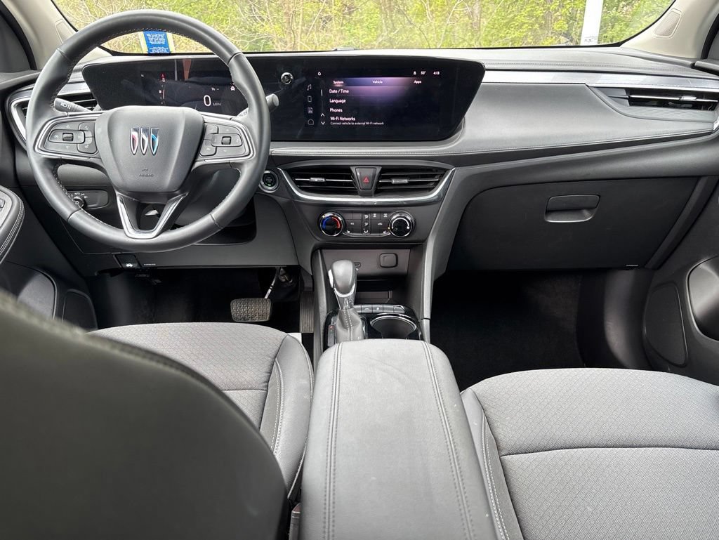 Used 2024 Buick Encore GX Preferred w/ Comfort Package FWD image 17
