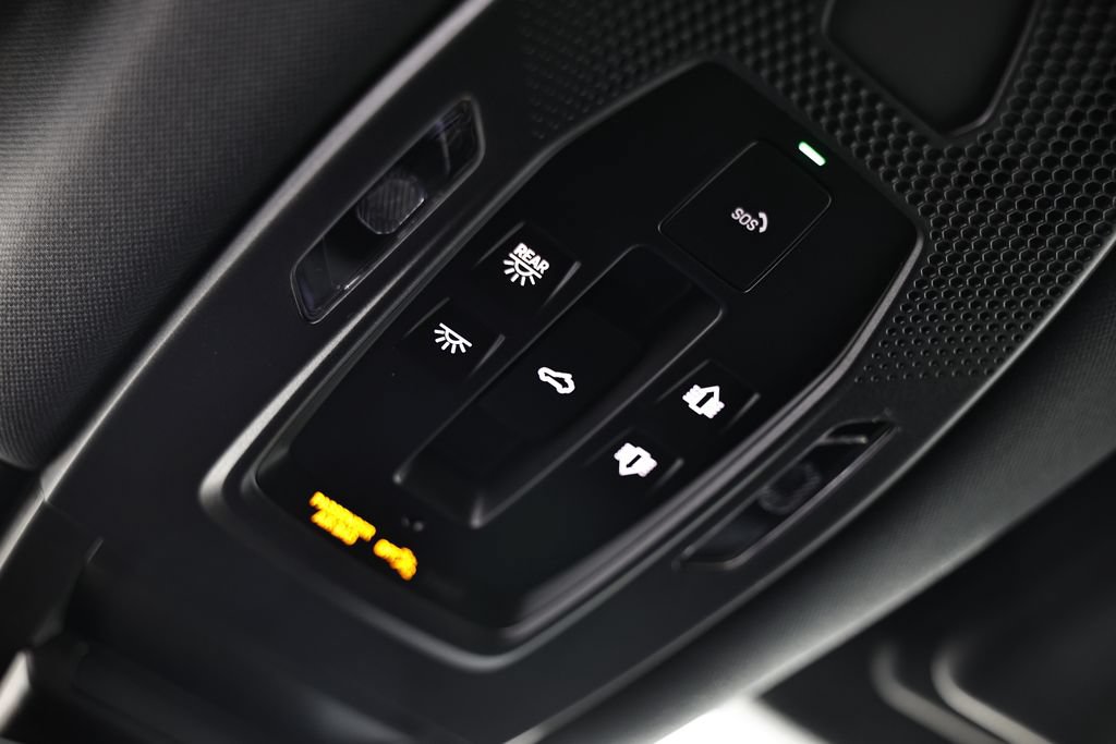 Certified 2025 Porsche Cayenne S AWD/4WD image 41